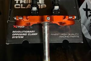 Piastre XTrig ROCS KTM + Supporti PHDS Elastomeri