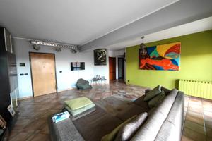 Ampio quadrilocale in via Catara Latteri con box