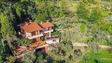 illa ben curata con vista meravigliosa