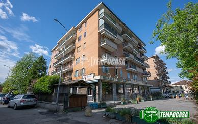 AMPIO BILOCALE IN CENTRO CON BOX