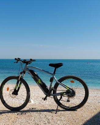 mtb elettrica st 100 rockrider decathlon 