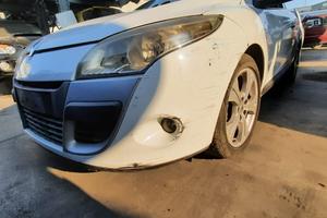 RENAULT MEGANE 2010 - PARAURTI ANTERIORE
