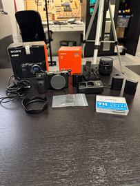 Sony Alpha 6600 + Obiettivo Sony 11mm f1.8 +gadget