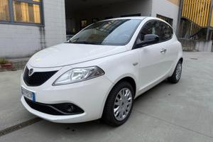 Lancia Ypsilon 1.0 FireFly 5 porte S&S Hybrid Ecoc