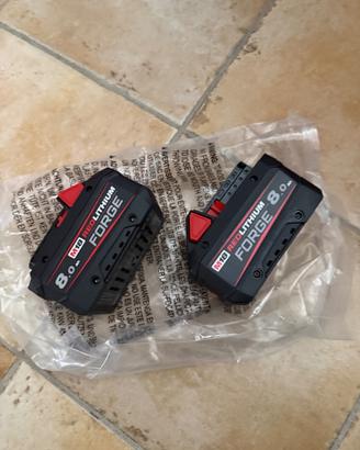 Milwaukee 2 batterie m18 8 ah forge nuove