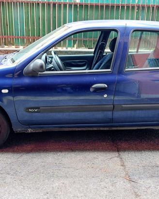 Renault Clio Symbol 1.2 16V