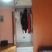 Armadio con porte scorrevole