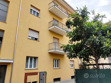 Verbania Intra bilocale 72 mq posto auto e cantina