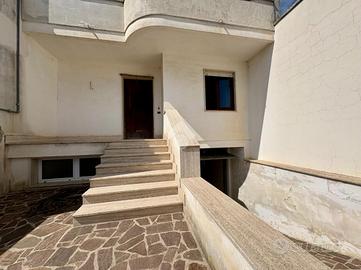 VILLA A SCHIERA A VERNOLE