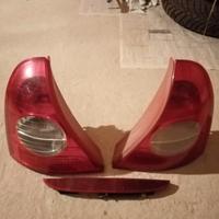 Fari posteriori, olio elf clio 2 benzina anno 2004