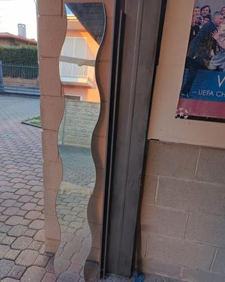 2 Specchi  forma ondulata 