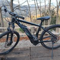 bicicletta e-bike 