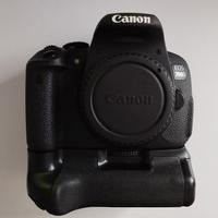 Canon EOS 700D + battery gri con 3 batterie