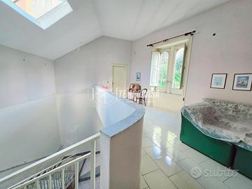 Soluzione semi-indipendente con terrazzo