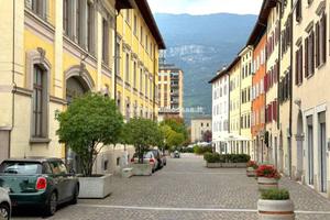 a due passi da Corso Rosmini: ampia porzione di ca