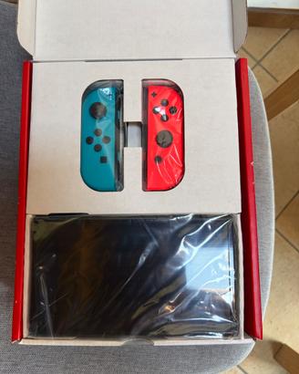 NINTENDO SWITCH  OLED NUOVA MAI USATA