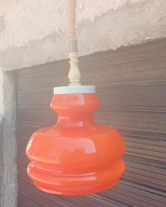 Lampada a sospensione anni 70.
