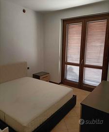 camera da letto  matrimoniale senza materasso