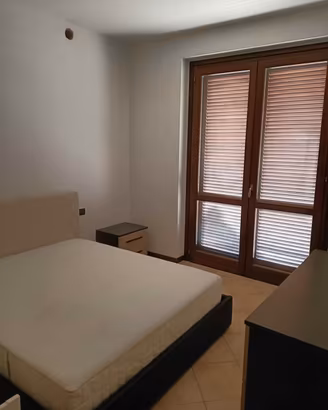 camera da letto  matrimoniale senza materasso