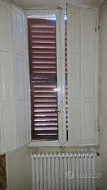 Finestre e porte balcone casa antica