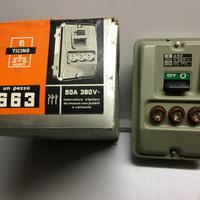 Interruttore tripolare da incasso Ticino Art. 663