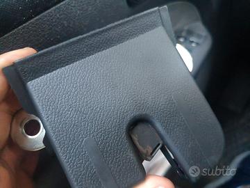 Serratura portellone posteriore