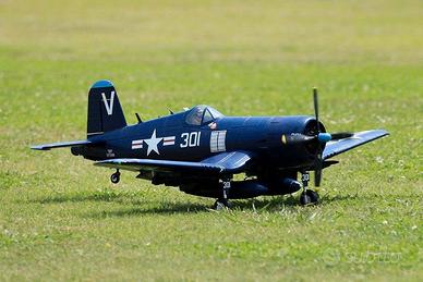Aeromodello FMS 1400 F4U-4