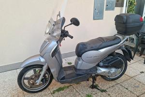 Aprilia Scarabeo 125  (2011)  