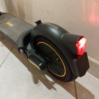 Monopattino elettrico  Max G30E ll 