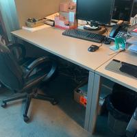 Bella scrivania beige