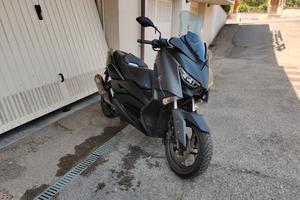 Yamaha X-Max 300 full optional