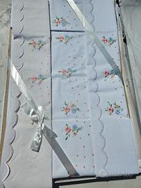 Lenzuola matrimoniali ricamate