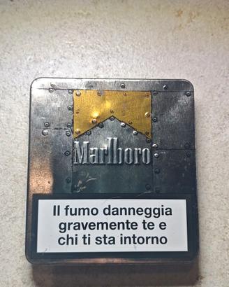 Portasigarette in metallo marlboro