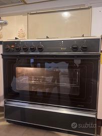Indesit cucina a gas