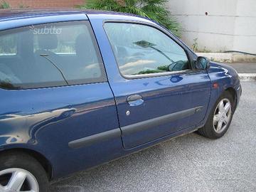 Renault clio ricambi