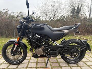 HUSQVARNA SVARTPILEN 125 - 2023