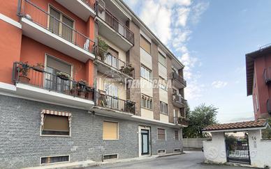 TRILOCALE AMPIO CENTRO DI CAMBIANO IDEALE USO INVE