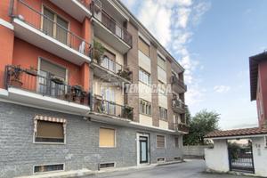 TRILOCALE AMPIO CENTRO DI CAMBIANO IDEALE USO INVE