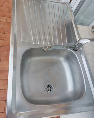 Lavello incasso una vasca