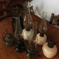 Vecchie lampade a petrolio