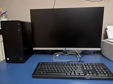 PC fisso con monitor