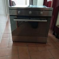 Forno indesit e lavabo