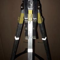 Tripode piu serbidora