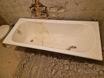 Vasca da bagno in ghisa smaltata bianca