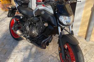 yamaha mt-07 ice fluo 2019
