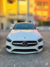 Classe B 180 in allestimento AMG Line Premium