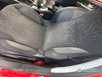 Interni peugeot 2008