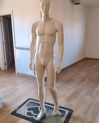 Manichino uomo