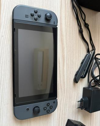 Nintendo switch grigia+ accessori e giochi
