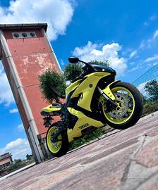 Yamaha R1